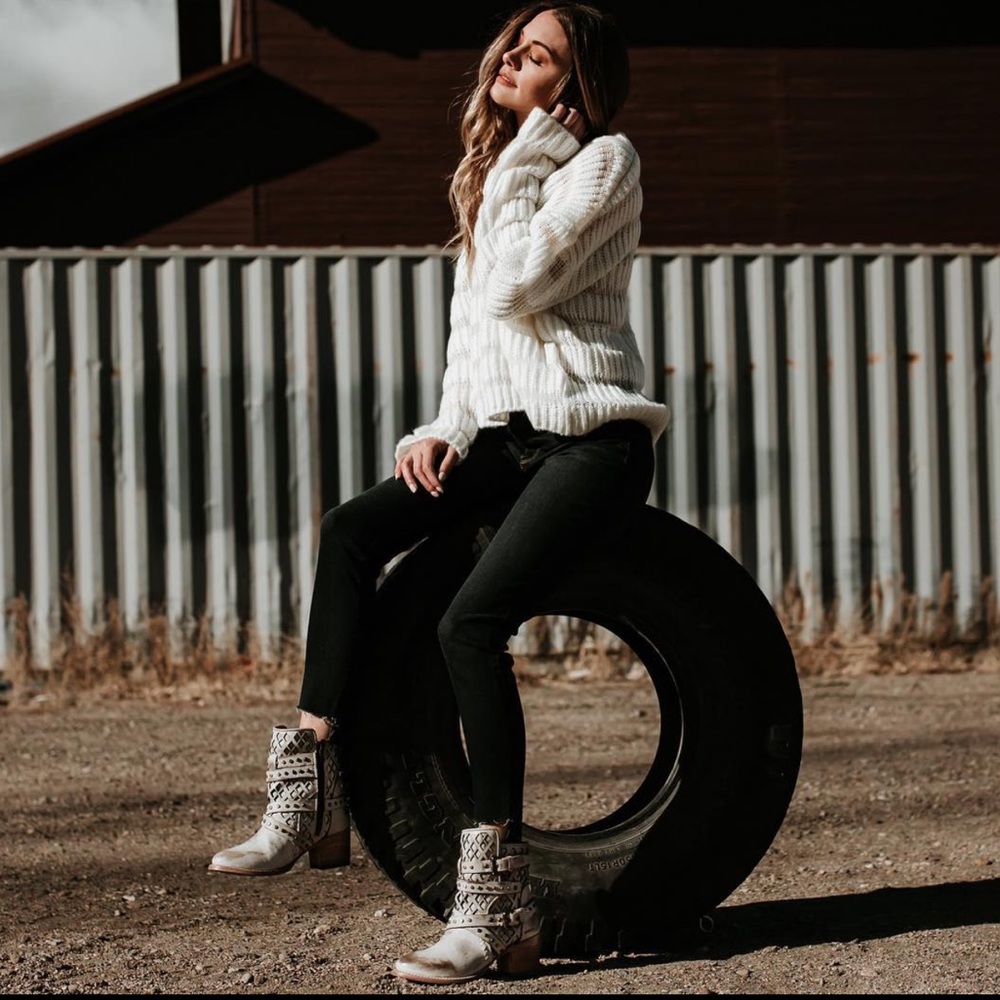 FREEBIRD Cato Mid-calf Cream Leather Boot